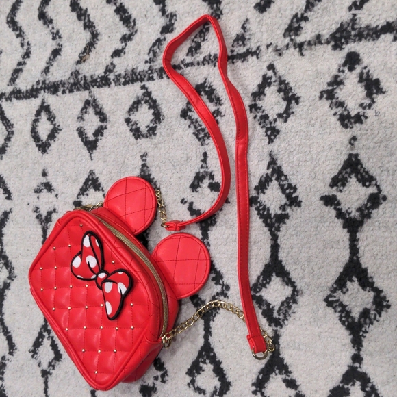 Minnie Mouse Disney Red Quilted Bow & Mouse Ears Purse Gold Chain Studs Strap - Picture 4 of 6